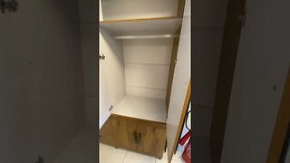 O Guarda Roupa Casal 10 Portas 3 Gavetas Parma é o móvel ideal para que a organização do ambiente.