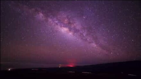 Tidsförlopp av en stjärnklar natt filmad på 2800 meters höjd