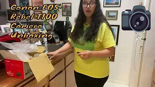 Unboxing The Canon EOS Rebel T100 Camera