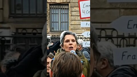 Sandrine Rousseau (ECO) au Rassemblement contre la loi Darmanin du 11 /12 /2023