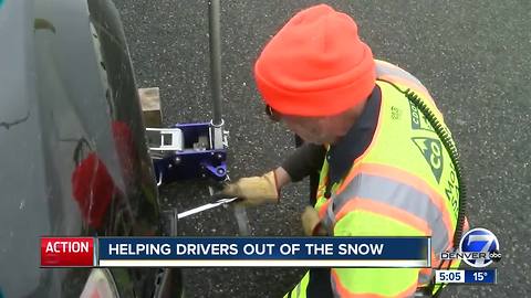 Roadside rescuers get stranded Colorado travelers safe for free