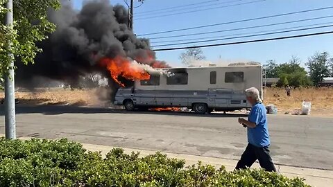 Homeless camp RV on fire 🔥 City tried to tow it but it burned down instead (Sacramento)
