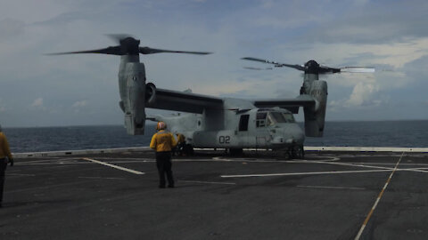 MV-22 Osprey delivers stores to USS Arlington