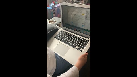 5 year old Kaylee editing her own video