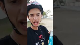 FALA GALERINHA QUE CURTE BICICRETA E PULAR BARRANCO ( SÓ NA AGUA NUM VAI NAO ) ( VIRALIZOU ) #shorts