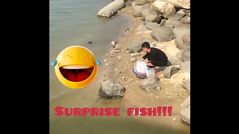 Surprise fish!! Amazing cast net action!!