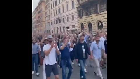 Italians march through the streets chanting ‘where are the anti-fascists?'