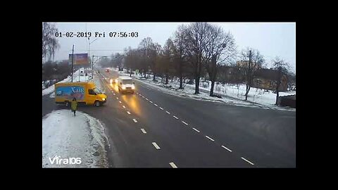 Funny Russian car crashes winter edition compilation