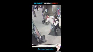 Supermarket security guard employs kickboxing against knife attacker