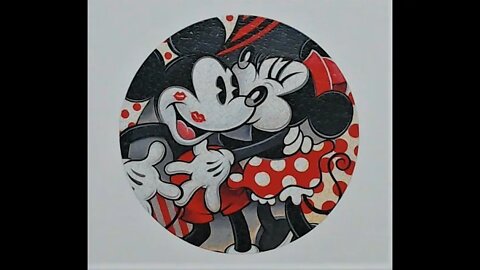 Mickey and Minnie Kiss Jigsaw Puzzle Time Lapse