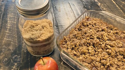 How to Make Mason Jar Crisp & Crumble Topping [Recipe and Tutorial]