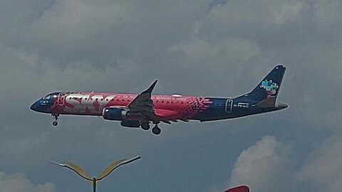 Embraer 195 PR-AUQ vindo de Tefé para Manaus