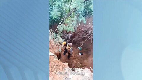 Vale do Mucuri: Mototaxista fica ferido após cair dentro de buraco com moto em Teófilo Otoni