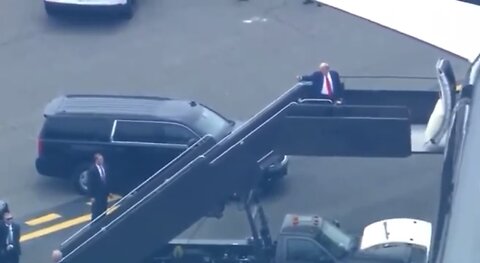TRUMP❤️🇺🇸🥇ON A ROUTE TO MIAMI🤍🇺🇸🛬 ON TRUMP FORCE ONE💙🇺🇸🏅🛫⭐️