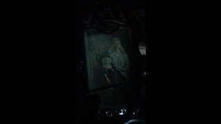 Haunted Picture in Haunted Mansion Disneyland