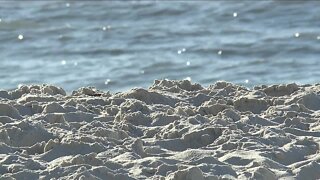 Beachgoers at Horizon Way enjoy sunshine as Collier County reopens beach access points