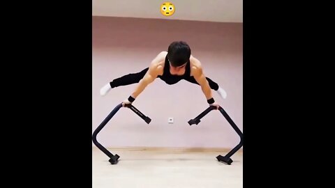 INCREDIBLE CALISTHENICS HANDSTAND BARS 😳🚀