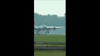 B-17G take off