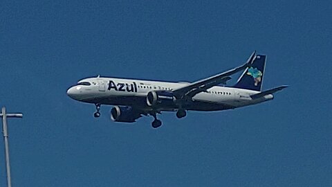 Airbus A320NEO PR-YRY vindo de Campinas para Manaus
