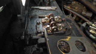 Caterpillar 303 CR Travel valve leaks part 2