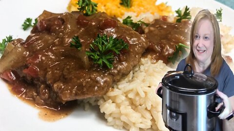 CROCKPOT CUBE STEAK & GRAVY RECIPE | Easy Dump and Go Slow Cooker Recipe