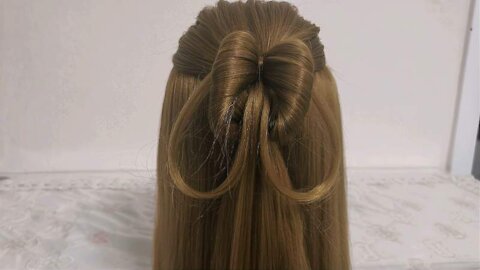 This Hairstyle has been praised by many. it is suitable for the cuties who just joined the work