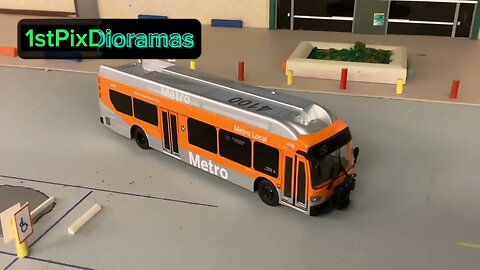 1stPix Dioramas: Don't Miss the 1:64 Bus