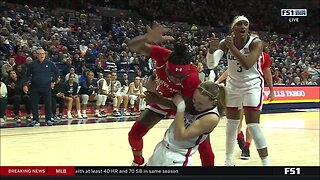 Paige Bueckers INTENTIONAL Foul After Pulling Sellers To Ground | #8 UConn Huskies vs #20 Maryland
