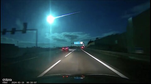 METEOR FLASHES GREEN~BLUE LIGHT🎆🌠🚙📸SHOOTS ACROSS NIGHT SKIES OVER SPAIN🇪🇸🌠PORTUGAL🇵🇹💫