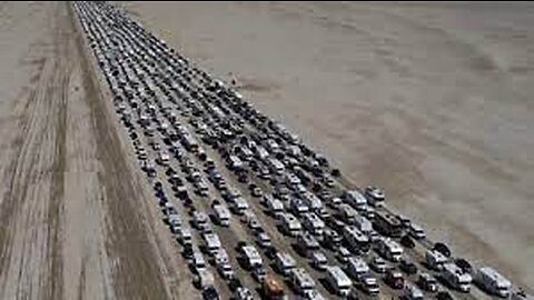 Burning Man: Huge queues as people leave festival - BBC News