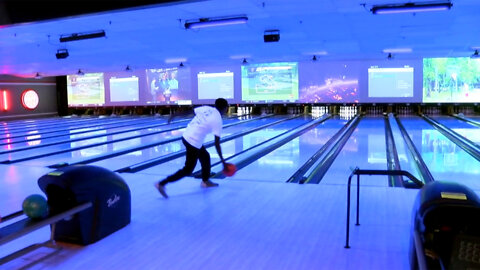 ‘Bowling for Bread’ event raises money to strike out hunger