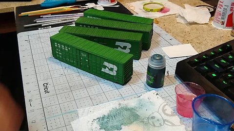 Citadel Coelia Greenshade vs. HO scale green boxcar part 1