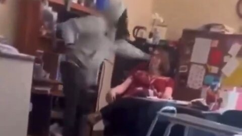 A High School Student In North Carolina Slapping And Abusing Teacher