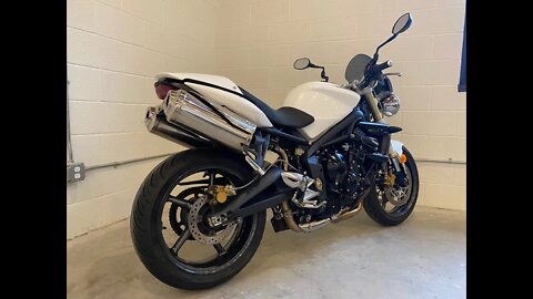 11 Triumph Street Triple J452635