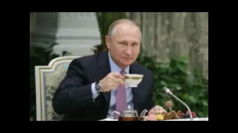 Cicciolina oferece sexo a Putin para acabar com a guerra