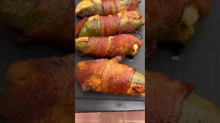 Stuffed pulled pork jalapeño poppers recipe