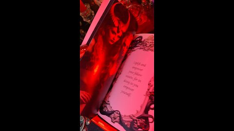 Flip through of the Lilith Oracle Book available on Amzn 🔥