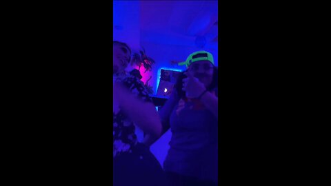 Zahra Elise Lights off Twerking on her friend [Short]