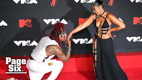 Nick Cannon claims he wasn't the guy who proposed to Ashanti at VMAs 2021