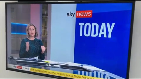Sky reporter struggles to announce that a new Omicron sub-variant to infect more "vaccinated" people