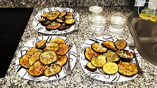 roasted aubergine slices with garlic and parsley · dialectical veganism of summer +10ME 013