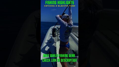 Bikini Girl Catches a Blackfin Tuna! #Shorts #DeepSeaFishing, #SaltWater #Fish #Fishing #Bikini