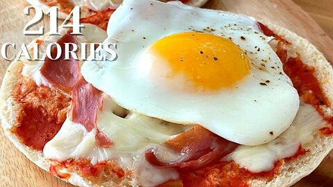 Healthy Low Calorie Breakfast Pizza - High Protein Low Calorie Breakfast