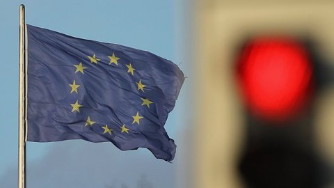 EU Preparing To Hit Back If US Imposes Tariffs On European Cars