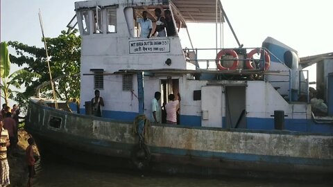 ব্রক্ষ্মাপুত্র নদীতে জাহাজ । Brahmaputra River Ships।