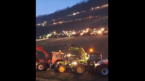 NOT European Farmers but American ones out supporting Texasat the Southern Border