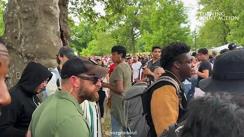 New York kids are So excited to meet Rapper, Sheff G at Trump rally in the Bronx !!!