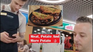 Australian Tries Traditional Belarusian Food Draniki (Potato Lyfe)