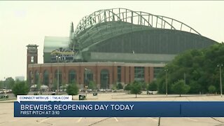 Fans piling in for Brewers opening day