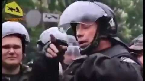 🚨ATTENTION POLICE OFFICERS🚨 YOU HAVE A CHOICE, JUST LIKE THESE POLICE IN UKRAINE!!